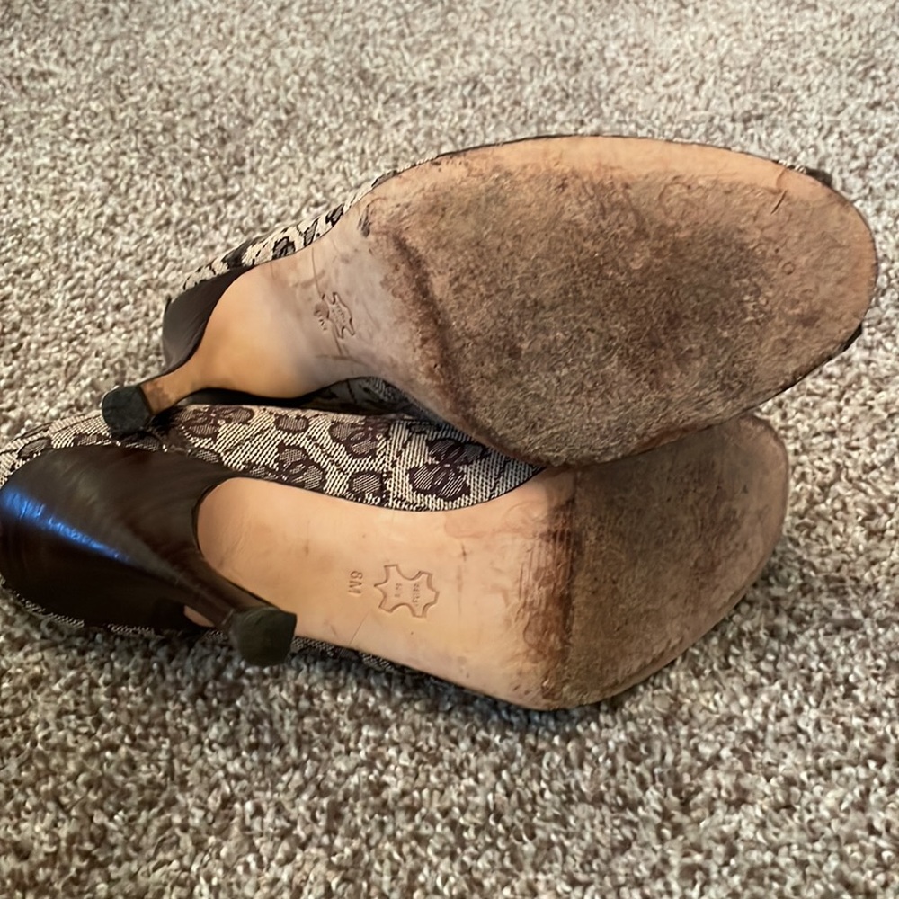 Guess by Marciano emblem high heels - 8 - Picture 6 of 7